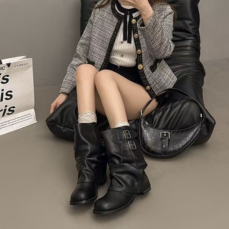 Schwarze Damenstiefel mit Dopp – Embroidery Garments Bewertung und Preis