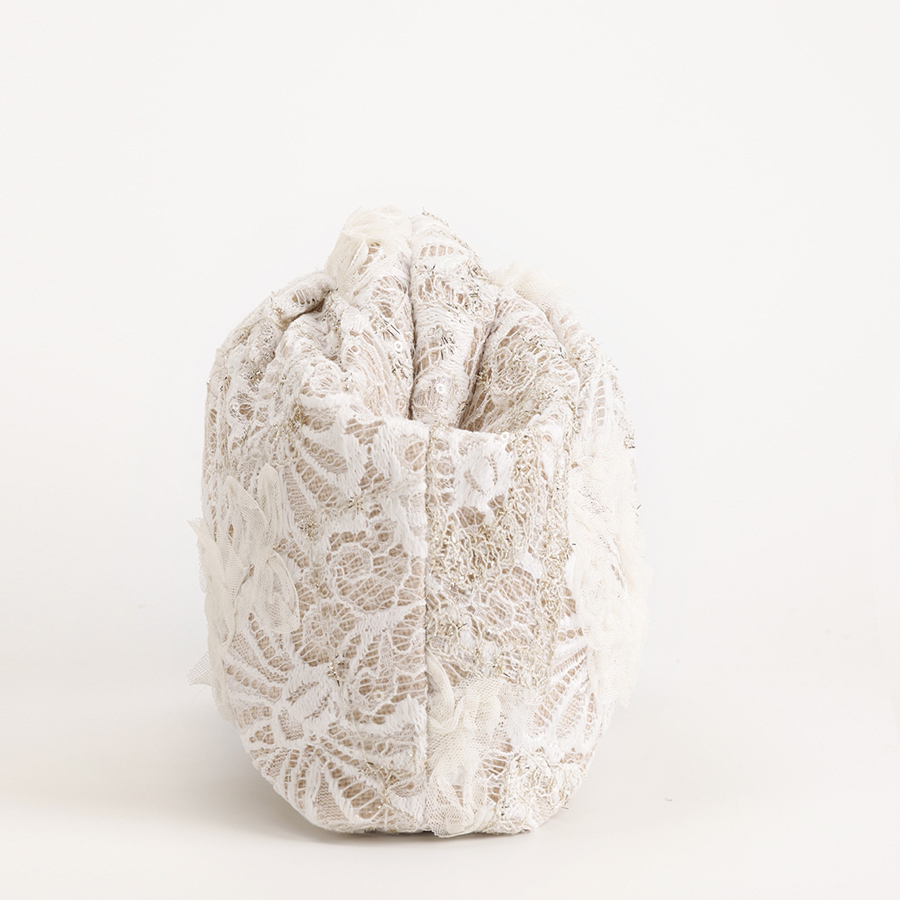Spitzenwolken-Clutch, Blumenst – Embroidery Bali Bewertung und Preis