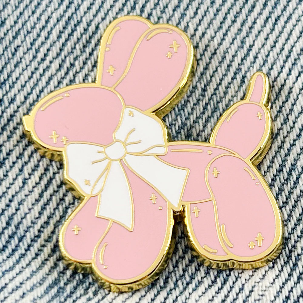 Rosa Ballon Hund Emaille Pin N – Embroidery Bali Bewertung und Preis